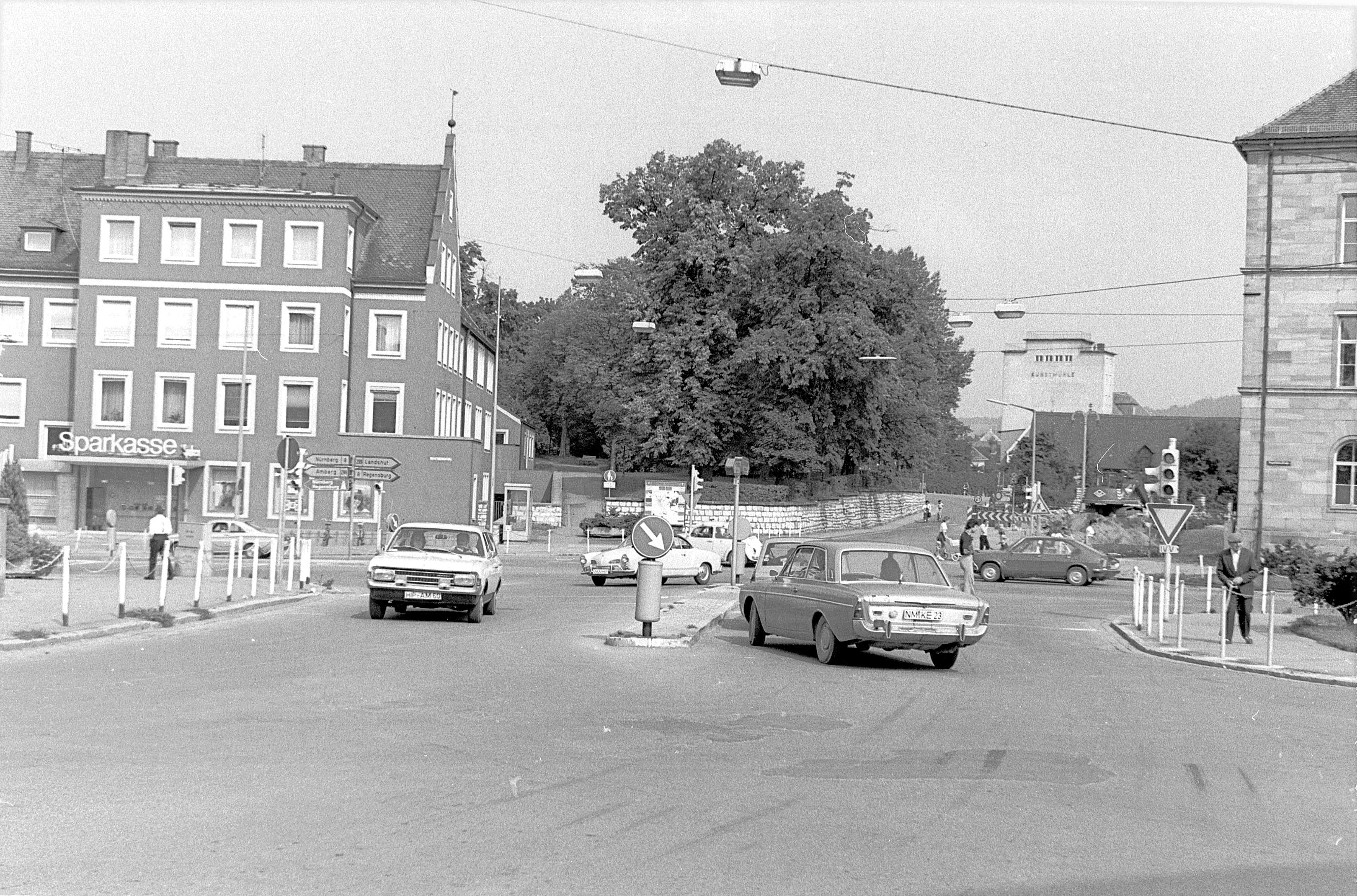 117 Kreuzung Oberer Markt, Blick auf Kunstmühle